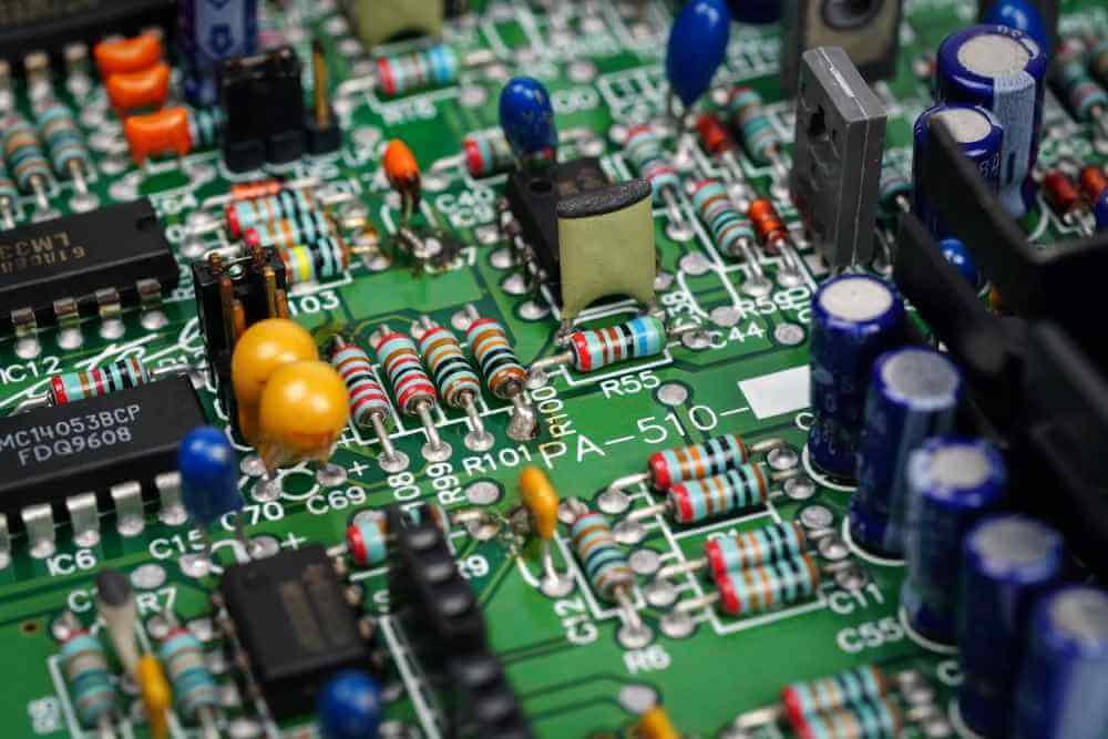 Sourcing Bulk Electronic Components from a Chinese Distributor is worthy